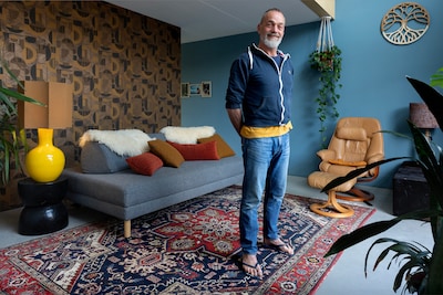 Kleur, karakter en een vleugje kitsch: welkom in de tempel van Ed van den Broek