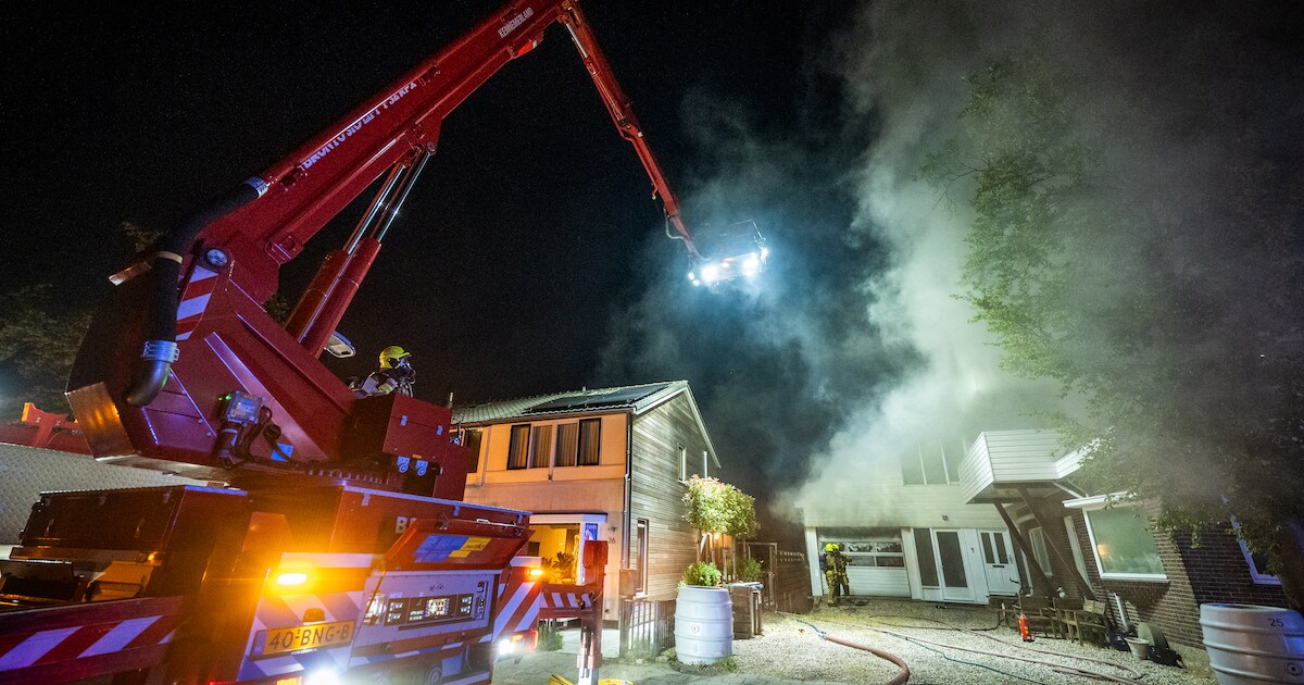 Grote brand op Leimuiderdijk in Rijsenhout