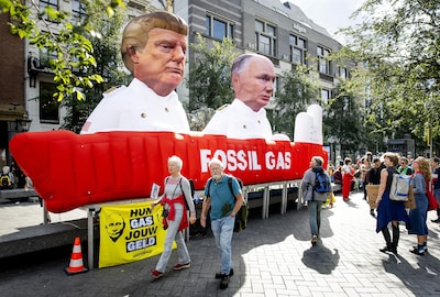 Thousands join climate march, organizations urge cabinet to act: 'We won't meet goals with this policy'