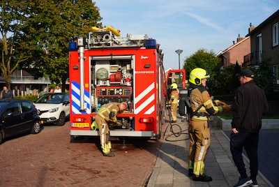 Bewoner stookt vuur en vertrekt, daarna breiden vlammen uit naar heg in achtertuin Sprang-Capelle