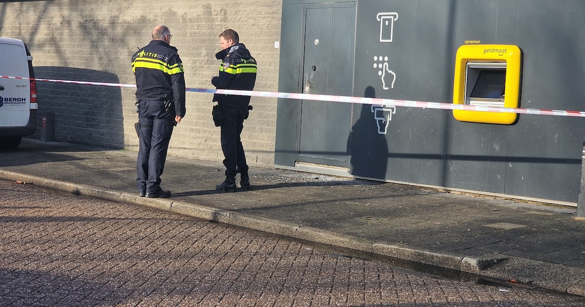 Politie onderzoekt mogelijke poging tot plofkraak bij geldautomaat in Purmerend