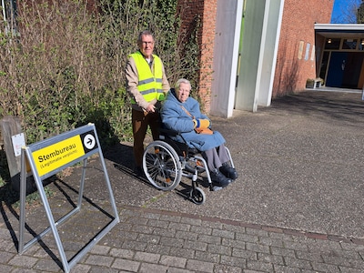 Bewoonster Humanitas moet veel moeite doen om te stemmen: ‘Dit is schandalig’