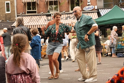 Foto’s: swingen op het Summertime Festival op de Grote Markt