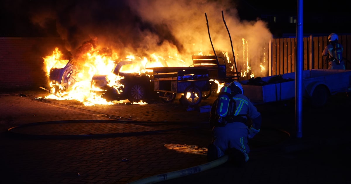 Vlammenzee veroorzaakt veel schade op parkeerplaats in Coevorden