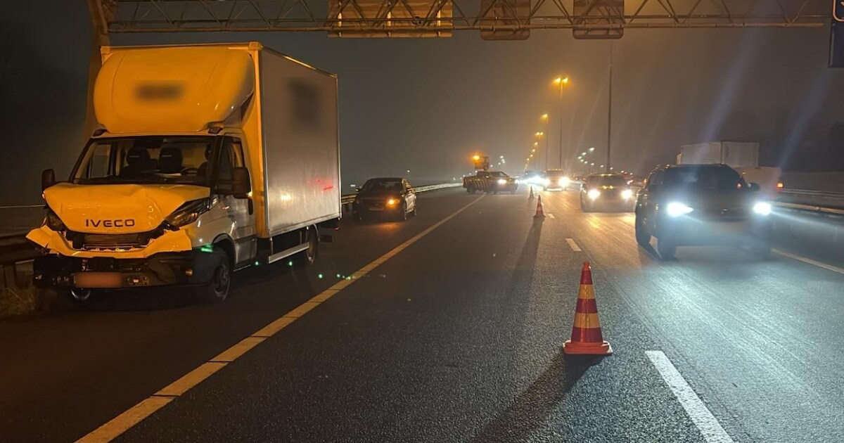 Ongeluk op de A27 bij knooppunt Hooipolder zorgt voor flinke vertraging