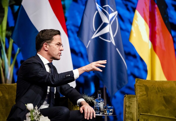 Premier Mark Rutte tijdens een seminar over de Navo in het World Forum in Den Haag.