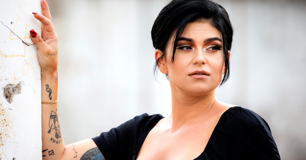 Roxeanne draait door thuis en Maan zoekt fijnproevers | Show | AD.nl