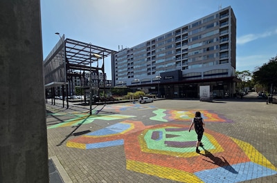 Gespot! Het Koningsplein krijgt een kleurrijke make-over
