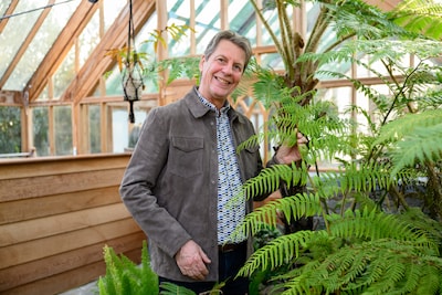 How John Bijl became the world's largest fern grower thanks to a 'magic box' invention