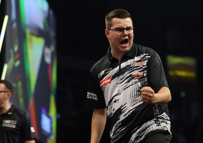 Gian van Veen kan na World Matchplay zomaar de nummer twee van de wereld zijn: 'Zo kijk ik er niet naar'