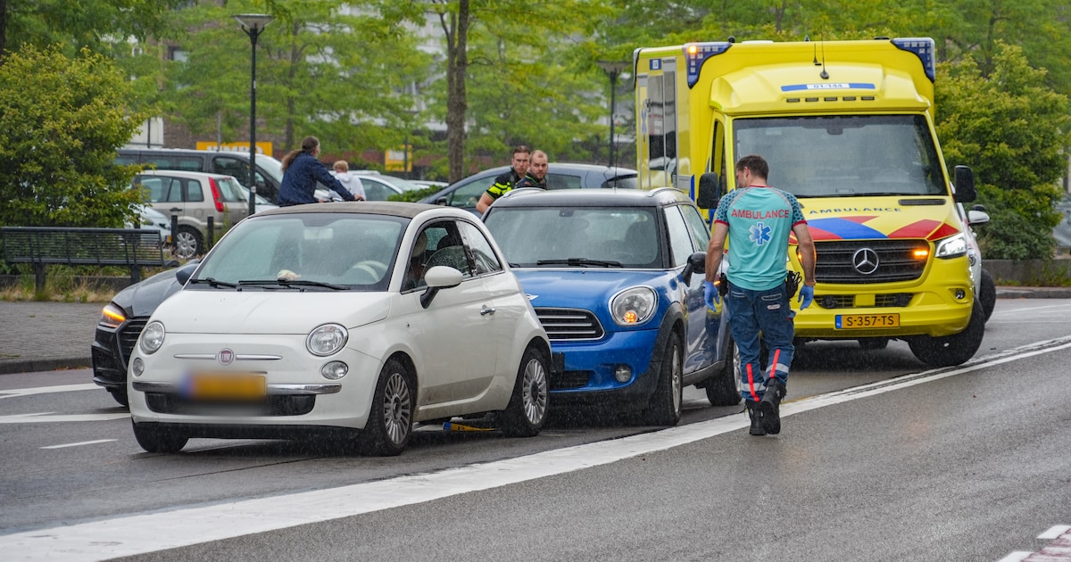Drie auto's betrokken bij ongeluk aan Overwinningsplein in Groningen