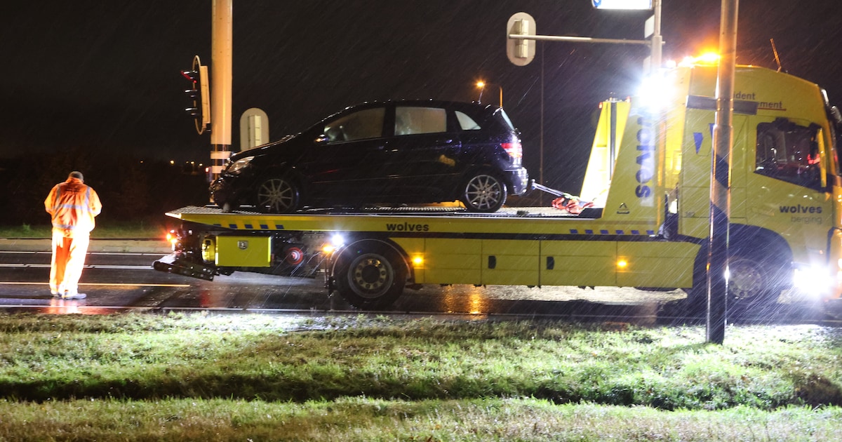 Automobilist raakt gewond bij eenzijdig ongeval op N350 bij Wierden