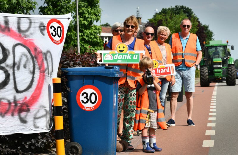 Een verkeersactie in Schalkwijk voor 30 kilometer per uur in de bebouwde kom.
