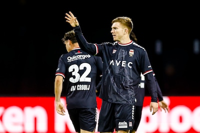 Willem II tankt mede dankzij omhaal vertrouwen in beker, kopstoot Kloetinge-speler tegen Cambuur