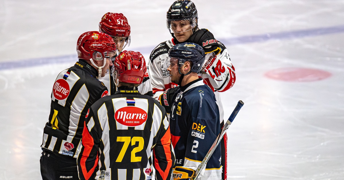 IJshockeyduel in de eredivisie gestaakt vanwege kapot doel: ‘Sneu voor de bezoekers uit Groningen’