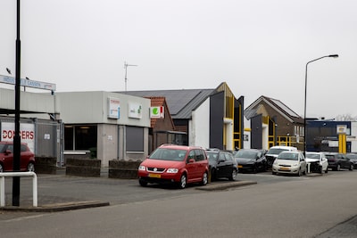 'Geïnteresseerde koper rent gillend weg': gemeente mag hier als eerste bieden, bewoners in onzekerhe