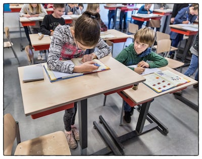 Praat mee: het is belangrijker dat kinderen goed leren lezen en schrijven dan dat zij leren rekenen