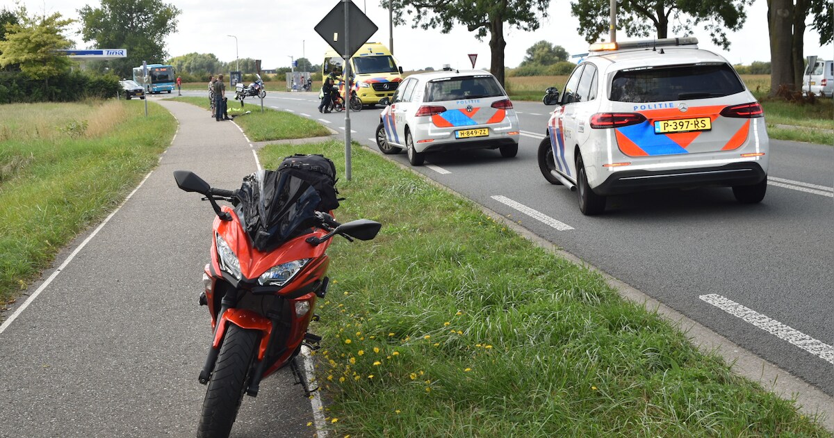 Fietsster gewond door aanrijding met motor in Heerewaarden
