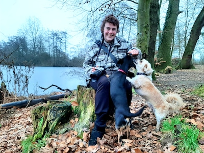 Veer (23) fotografeert honden om vriendin te helpen: ‘Ik heb eindelijk weer een doel in mijn leven’