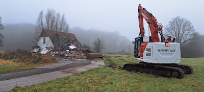 Vandalen slaan opnieuw toe in leegstaande boerderij Oldenzaal, eigenaar begint maandag met sloop