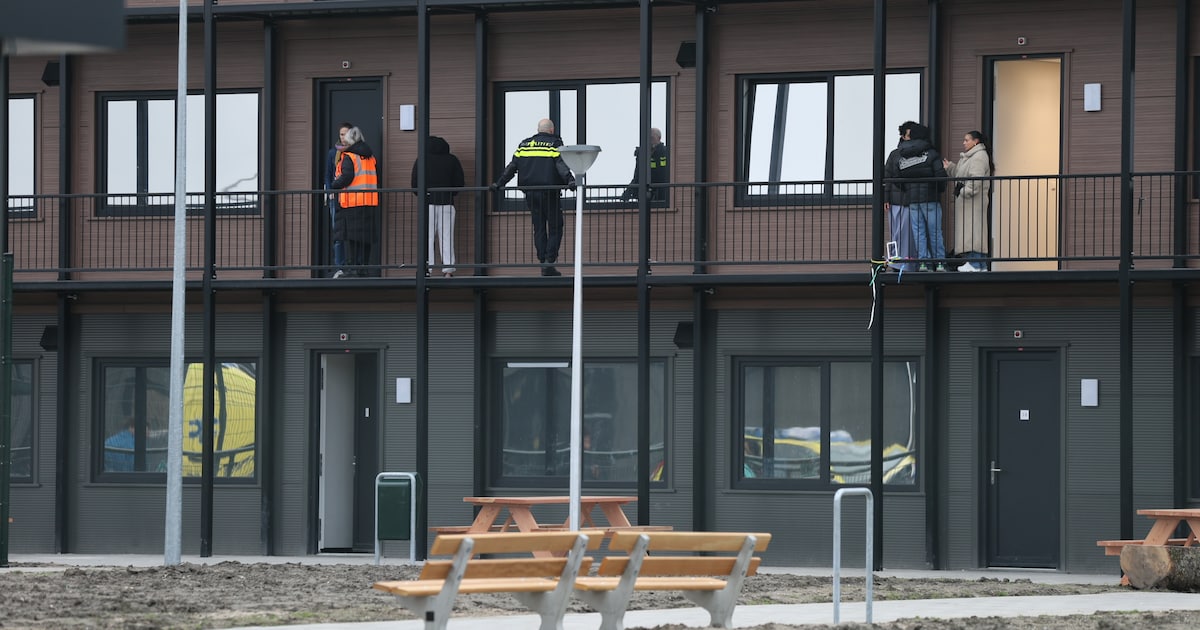 Juist als raad rondleiding krijgt, gaat het mis bij nieuw azc: ‘Wij zagen het opstootje’