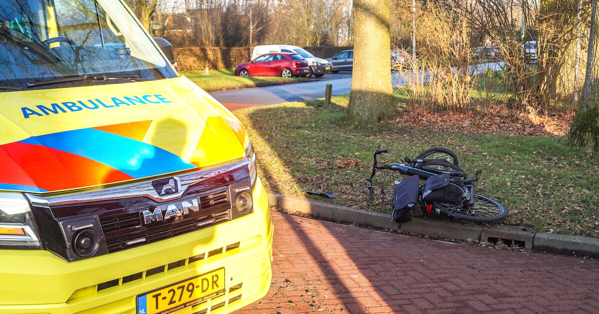 Gewonde bij ongeluk met bestelbus op Halbertsmastraat in Buitenpost