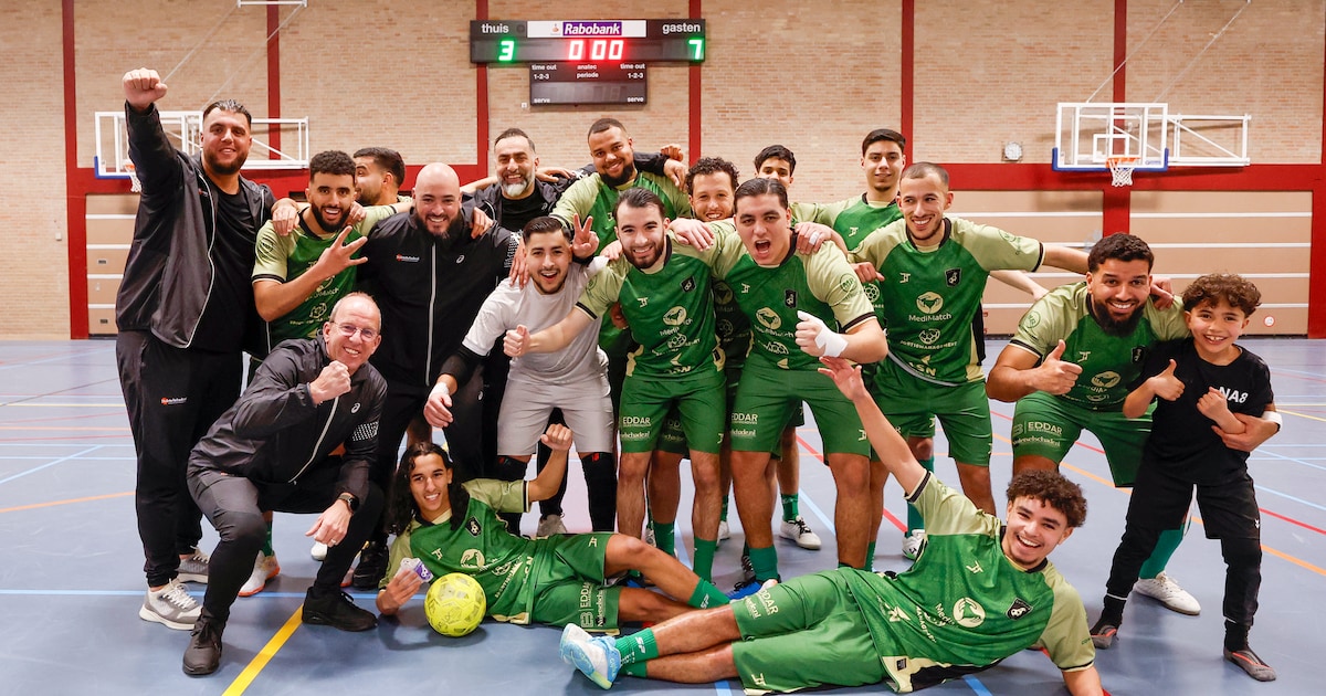 Zaalvoetballers Olympic kampioen van de eerste divisie, maar belangrijkste duels komen nog