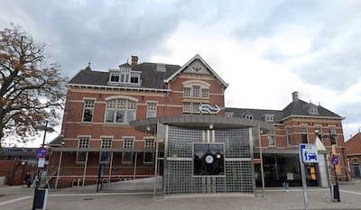 Station en wegen in Woerden een week lang slecht bereikbaar door nieuwe asfaltlaag
