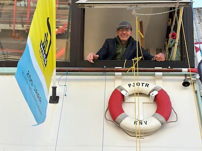 Binnenkijken bij Paul in het brugwachtershuisje: 'Ik zie het als een onbewoond eiland'