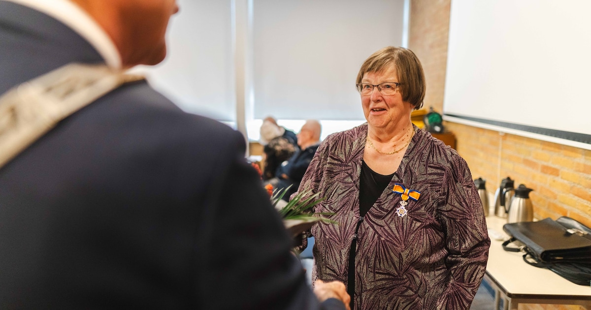 Yvonne Slik uit Balk ontvangt koninklijke onderscheiding