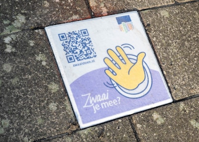 Cordaad Welzijn opent Zwaaisteen feestelijk bij Wijkcentrum de Erikant in Veldhoven