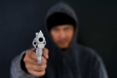 Jongen kreeg kogel door knie in Zuilichemse schuur: cel geëist tegen man (28) uit Vlijmen