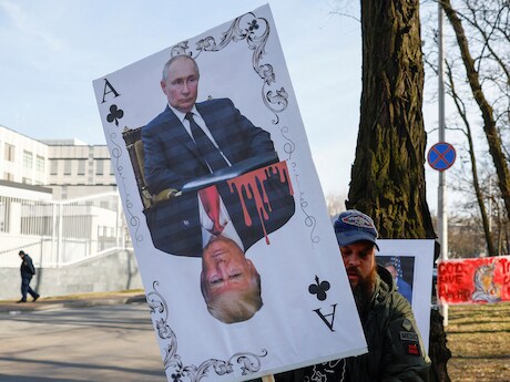 Donald Trump geraakt door ‘prachtig cadeau’ van ‘vriend’ Vladimir Poetin, zegt Amerikaans gezant