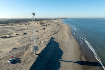 Die mast op de Zandmotor? Die verdwijnt binnenkort