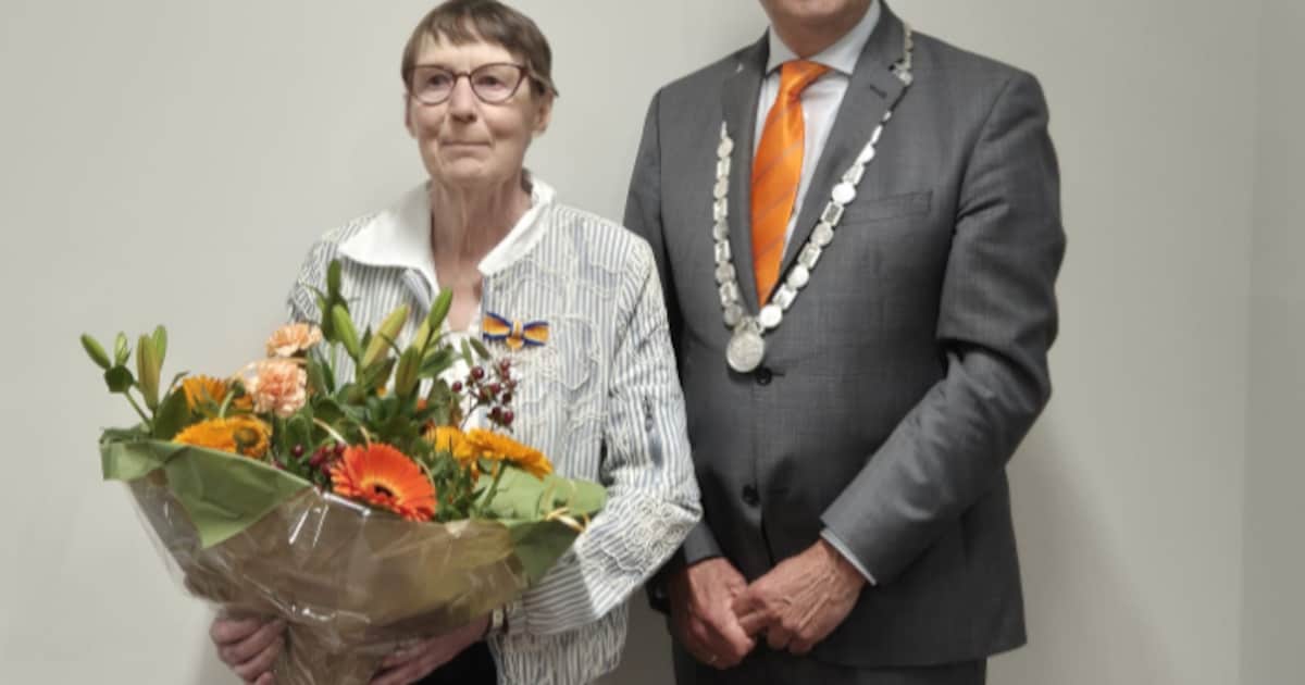 Vrijwilliger Lijda van Muijlwijk ontvangt Koninklijke onderscheiding in Bleskensgraaf