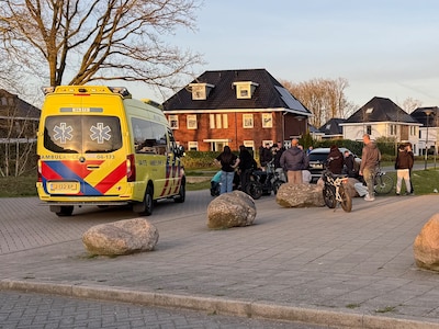 Meisjes op fatbike gevallen na aanrijding met auto in Deventer