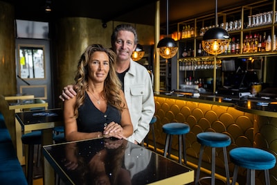 Volkszanger Henk Damen begint eigen kroeg: ‘Henkie’ wordt een Hollands feestcafé met veel livemuziek