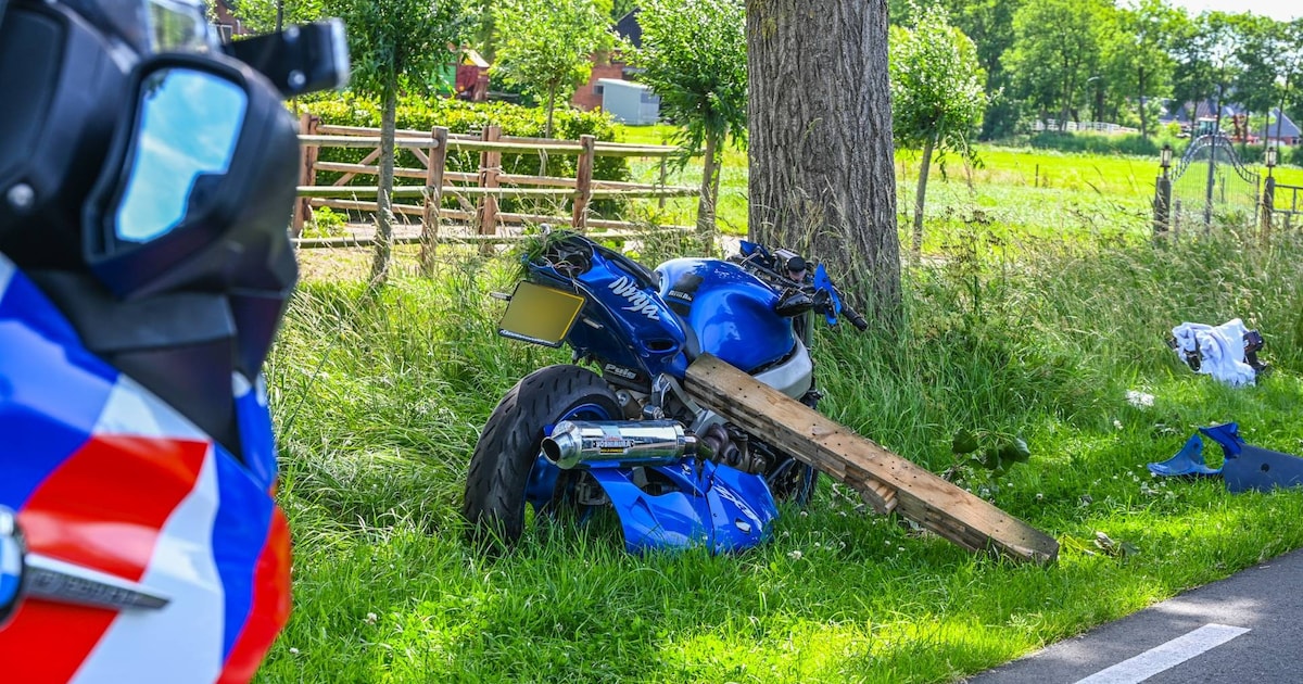 Motorrijder raakt gewond bij eenzijdig ongeval op Dorpsterweg in Lutjegast