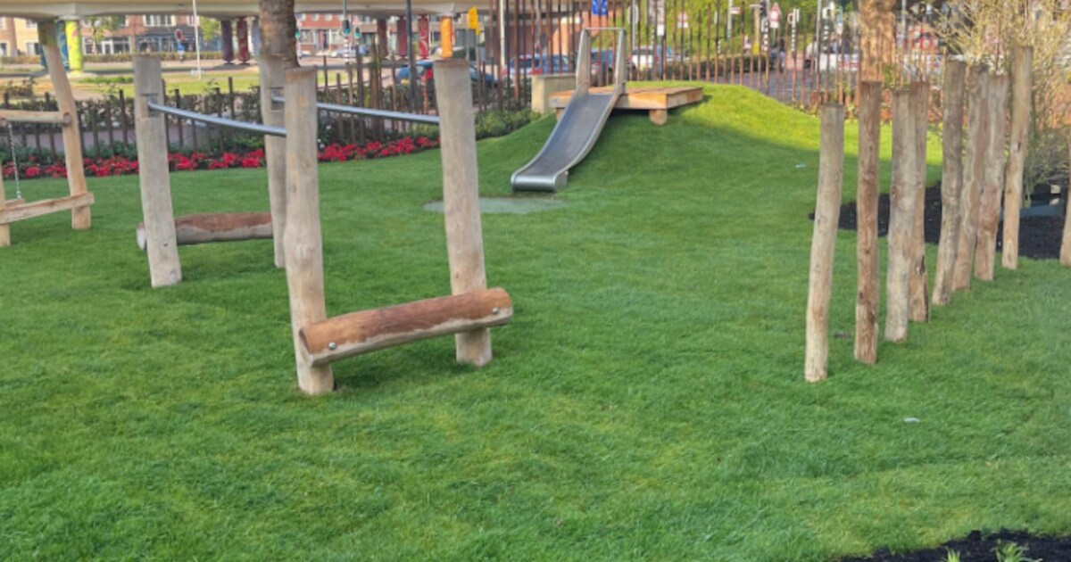 Nieuwe groene speelplek op Flujasplein nu open voor kinderen en ouders ...
