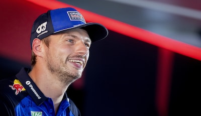 Opgeknapte Max Verstappen kan in Monza weer lachen na ‘verschrikkelijk’ weekend in Zandvoort: ‘Was heel naar’
