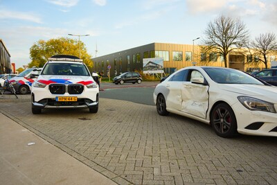 Schade na botsing op kruising in Arnhem