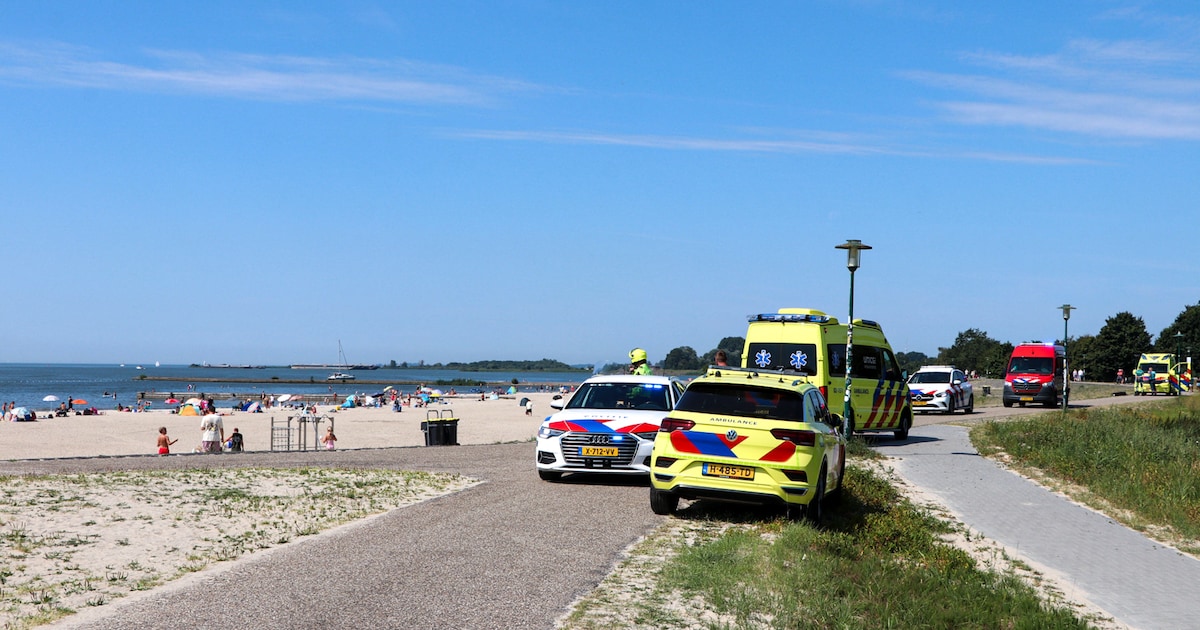 Persoon gered uit water bij Lemmer