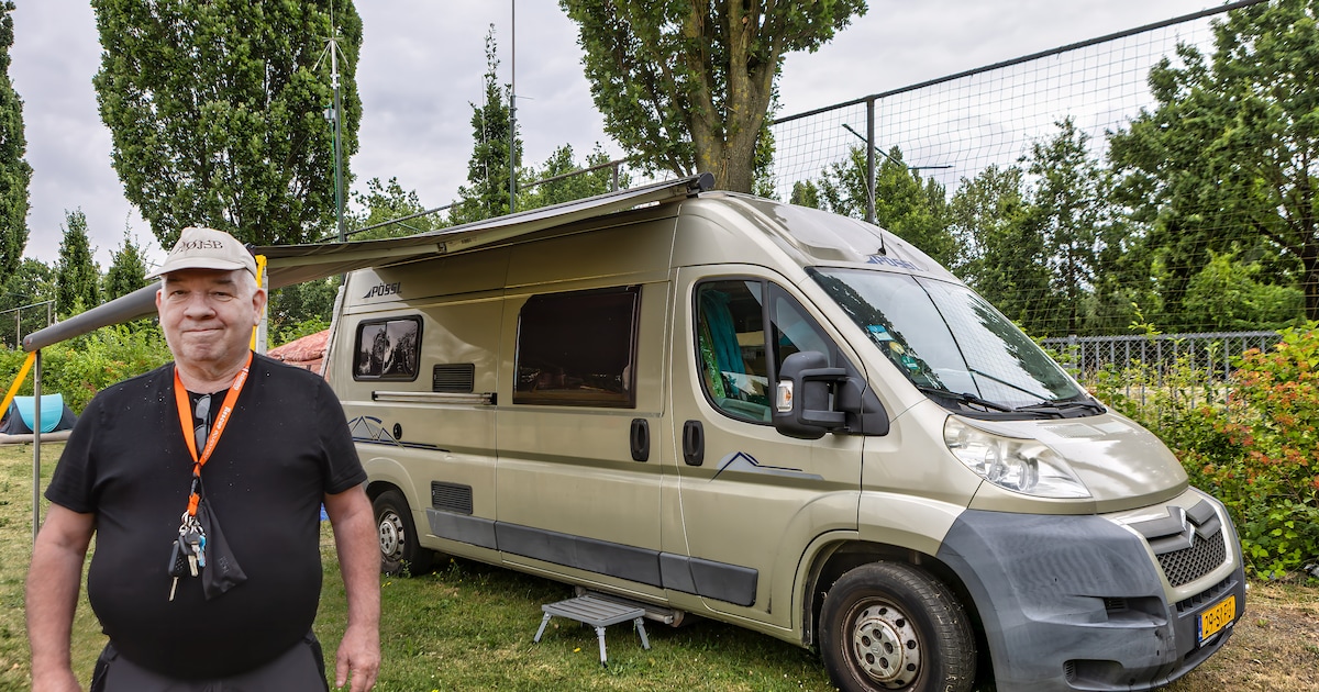 Jan Struijs (68) voelt zich vrij in zijn camper, ‘ik ga eigenlijk altijd op de bonnefooi’