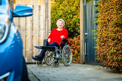Wies wilde met regiotaxi naar theater, maar zit even later woest thuis: ‘Zo ga je niet met mensen om