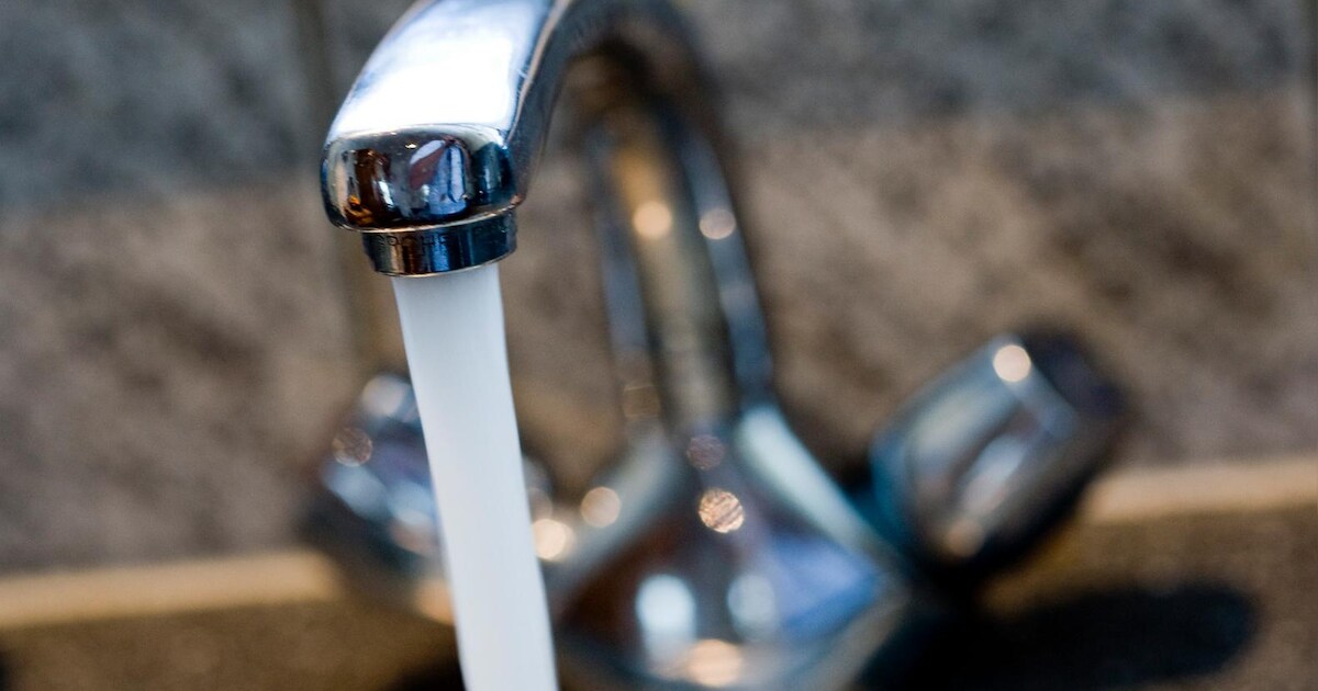 Ook Zuidbuurt in Maassluis heeft vervuild water
