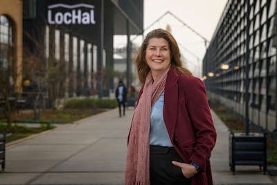 Burgemeester Fleur Gräper kiest voor rijtjeshuis in Tilburg: ‘Geen villa, maar precies wat we zochte