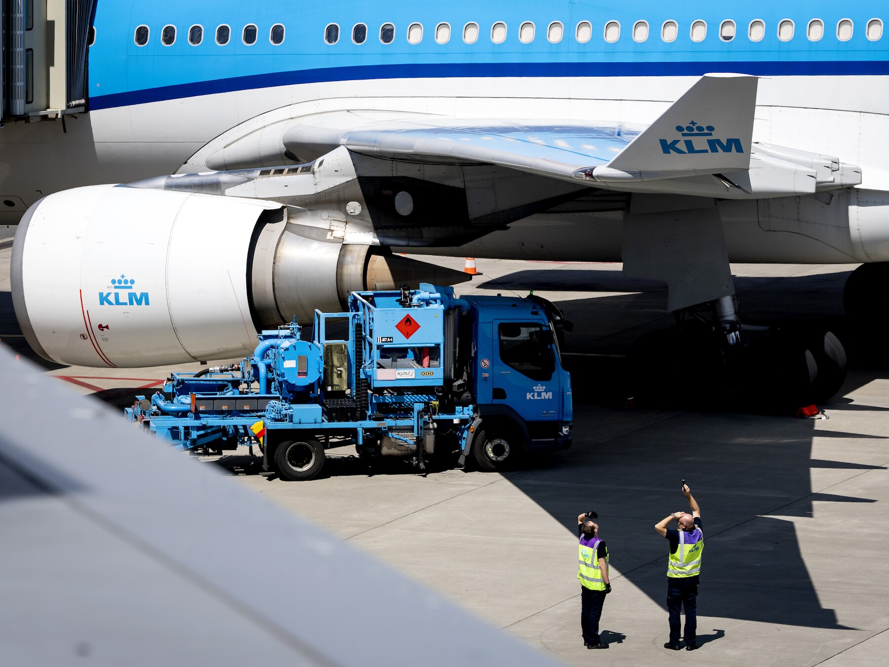 Staking bij KLM gaat niet door, vakbonden CNV en FNV gaan onderhandelen met bemiddelaar 