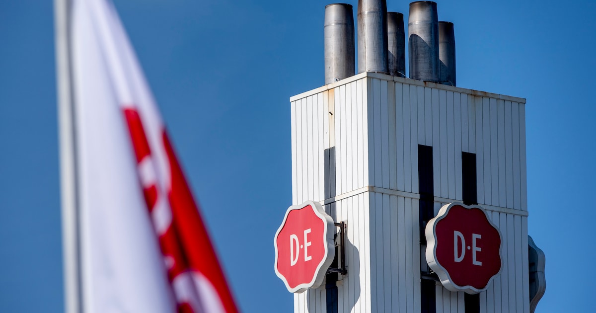 FNV vreest voor toekomst koffiefabriek Douwe Egberts in Utrecht: ‘Mensen maken zich grote zorgen’