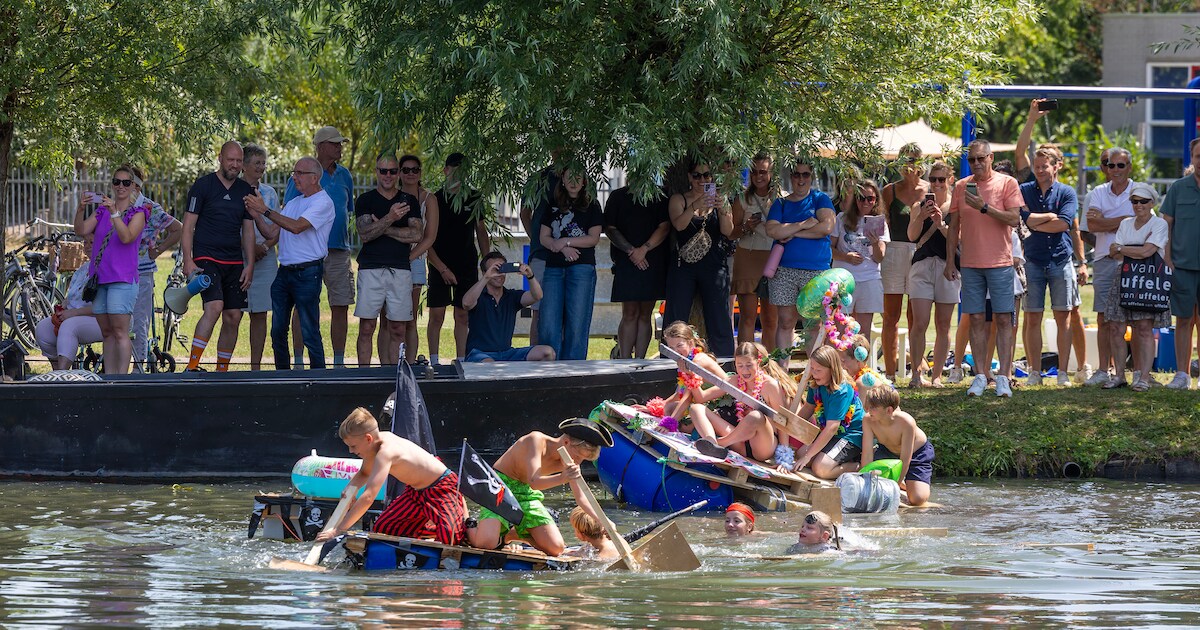 Vlottenrace bij basisschool De Regenboog weer groot succes: ‘Deze traditie moet altijd blijven’