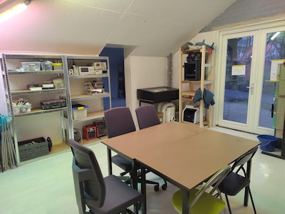 Hackerspace Nijmegen opent nieuwe locatie tijdens internationale Hackerspacedag